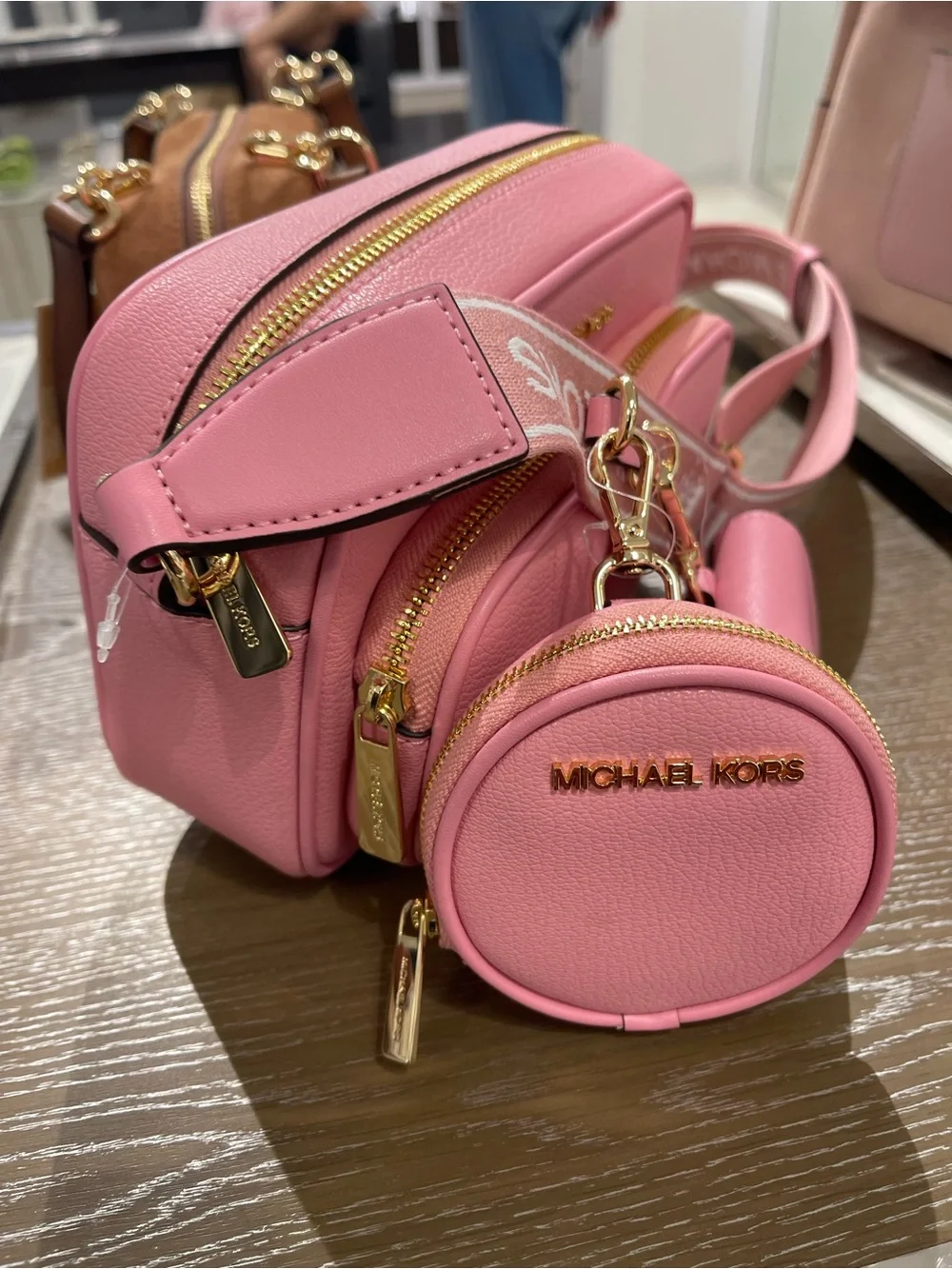 Michael Kors JST Md Pocket Leather Messenger XBody With Attachments Crossbody